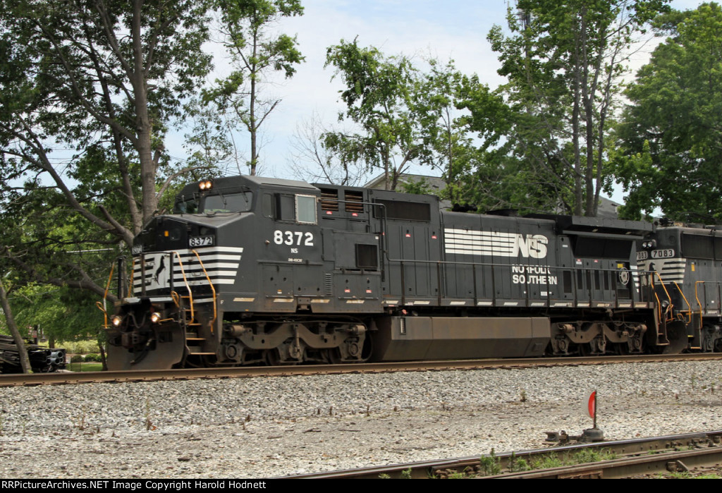 NS 8372